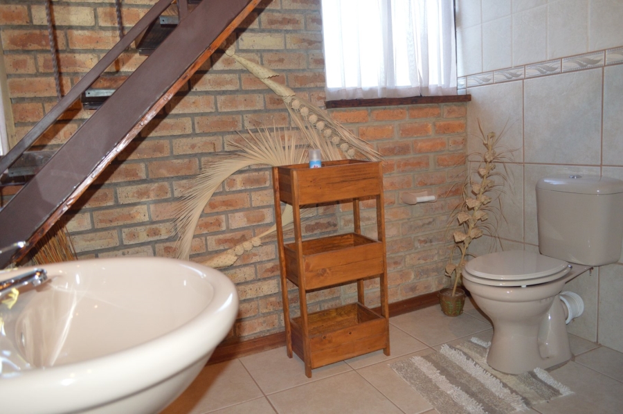 6 Bedroom Property for Sale in Doringkruin North West